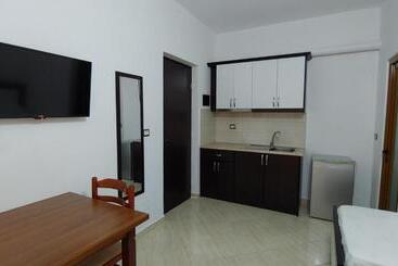 هتل Villa Leonel
