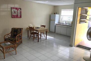 مُتل Fun In The Sun Apartments