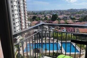 Royal Ocean Crest
