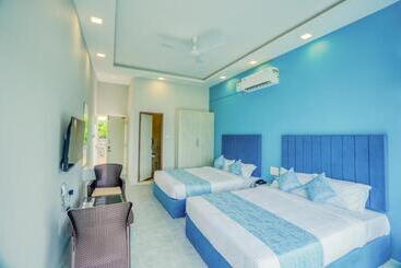 Seaborne Beach Resort