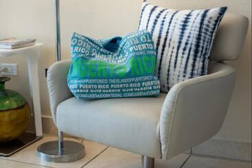 Apartamento Con Vistas Al Mar Isla Verde Puerto Rico
