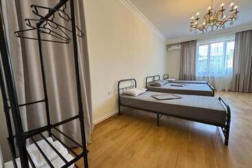 تختخواب و صبحانه Velvet Vouge Hostel
