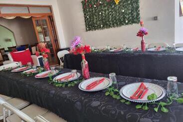 پانسیون Apelles Palace Guest House