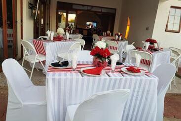پانسیون Apelles Palace Guest House