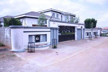 پانسیون Apelles Palace Guest House