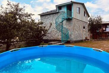 پانسیون Chalet Lermo