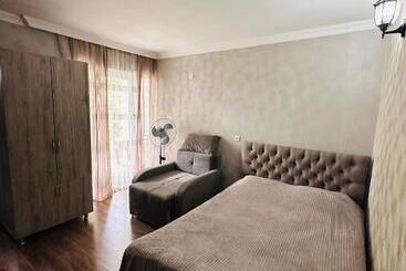 پانسیون Sunset Room 4 On The Third Floor