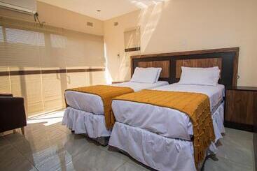 تختخواب و صبحانه Fidelity Lodgings
