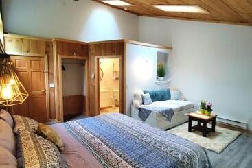 تختخواب و صبحانه Hummingbird Lodge Bnb