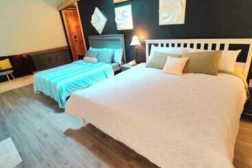 تختخواب و صبحانه Hummingbird Lodge Bnb