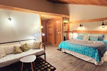 تختخواب و صبحانه Hummingbird Lodge Bnb