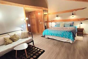تختخواب و صبحانه Hummingbird Lodge Bnb