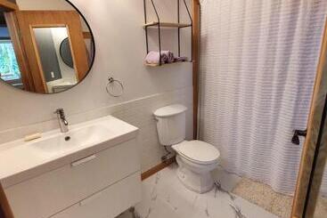 تختخواب و صبحانه Hummingbird Lodge Bnb