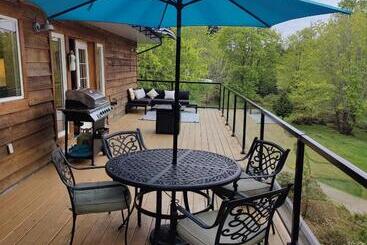 تختخواب و صبحانه Hummingbird Lodge Bnb