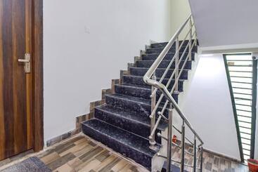 فندق Fabexpress Nishesh Tower