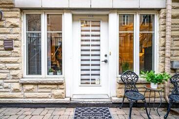 Liberty Village Townhouse