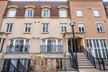 Liberty Village Townhouse