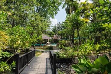 Nang Thong Bay Resort