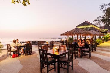 Nang Thong Bay Resort