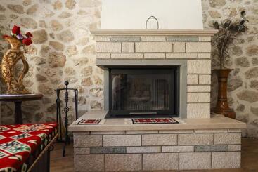 پانسیون The House Of Dollma , Inside Kruja Castle