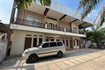 پانسیون Villa Zahira & House 2