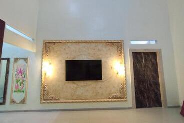 پانسیون Villa Zahira & House 2