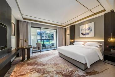 Poltton Century Hotel   Changtai Taoli Chunfeng Branch