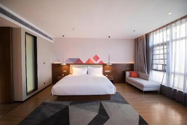 Borrman Hotel Baise High Speed Railway Station Hengning Plaza