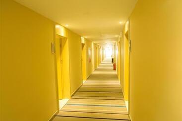 City Comfort Inn Hotel Wuhan Optics Valley Square Metro Station Zhongnan Minzu University