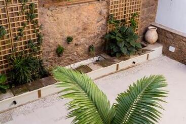 هتل Laguna Cool Living