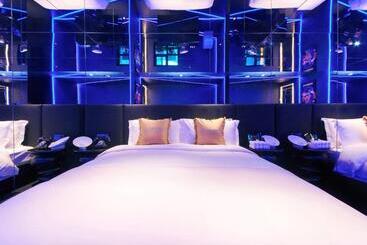 هتل Space Design