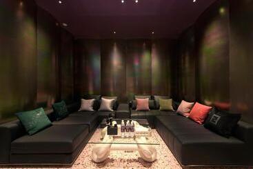 هتل Space Design