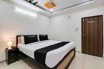 ホテル Super Collection O Bhagyalakshmi Suites
