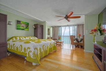 מלון דירות Magic Sands Condos