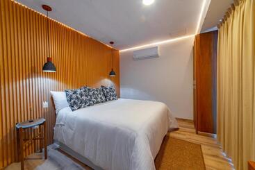 Pao Pao Hotel & Beach Club
