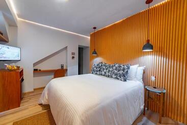 Pao Pao Hotel & Beach Club