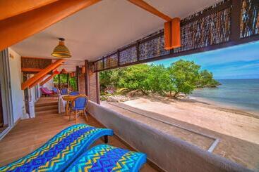 Pao Pao Hotel & Beach Club