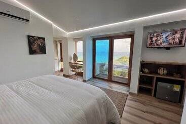 Pao Pao Hotel & Beach Club
