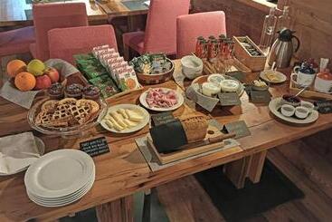 هتل Agriturismo Montana Fold