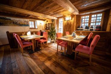 هتل Agriturismo Montana Fold