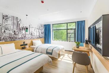 בית מלון כפרי City Comfort Inn Lhasa Potala Palace Scenic View