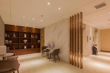 هتل City Comfort Inn Wuhan International Square Union Medical College Hospital