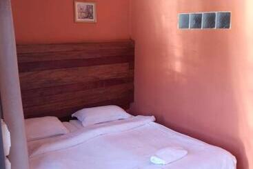 هتل Leng Saysana Guesthouse
