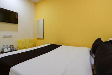 ホテル Oyo Dolphin Inn Residency