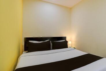 ホテル Oyo Dolphin Inn Residency