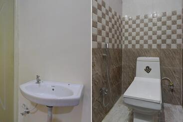ホテル Oyo Dolphin Inn Residency
