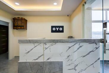 ホテル Oyo Dolphin Inn Residency