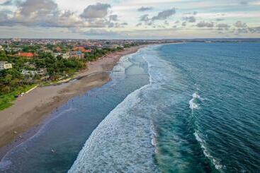 فندق Ramada Encore By Wyndham Kuta Badung