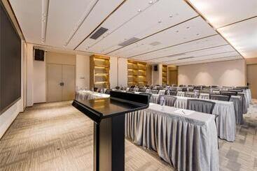 Lavande Hotel Foshan West Station Shishan Zhaoda