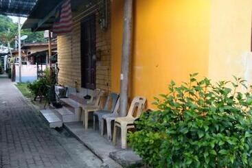 هاستل Perhentian Warisan Pulau Perhentian Besut Terengganu Malaysia